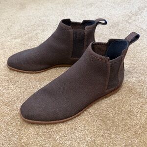 Rothy’s Merino Ankle Boot, dark brown, size 7.5